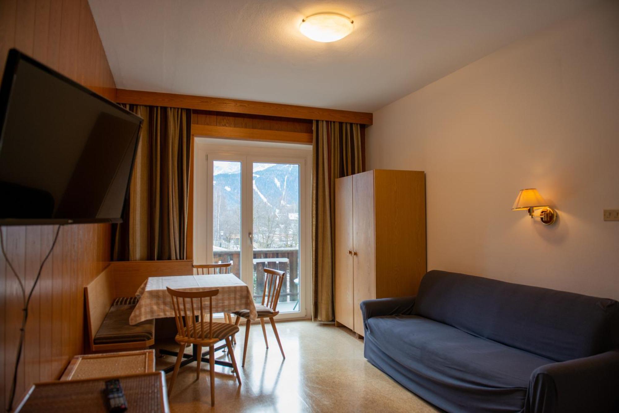Garni Hofer Aparthotel Sexten Exterior photo