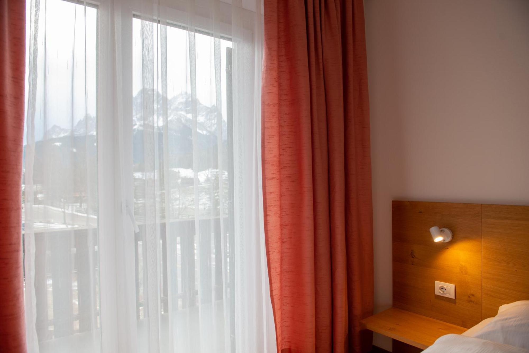Garni Hofer Aparthotel Sexten Exterior photo
